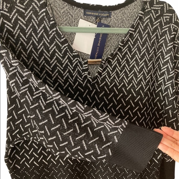 Adrienne Vittadini 3/4 Black Sleeves Top S/M BNWT - Picture 3 of 5